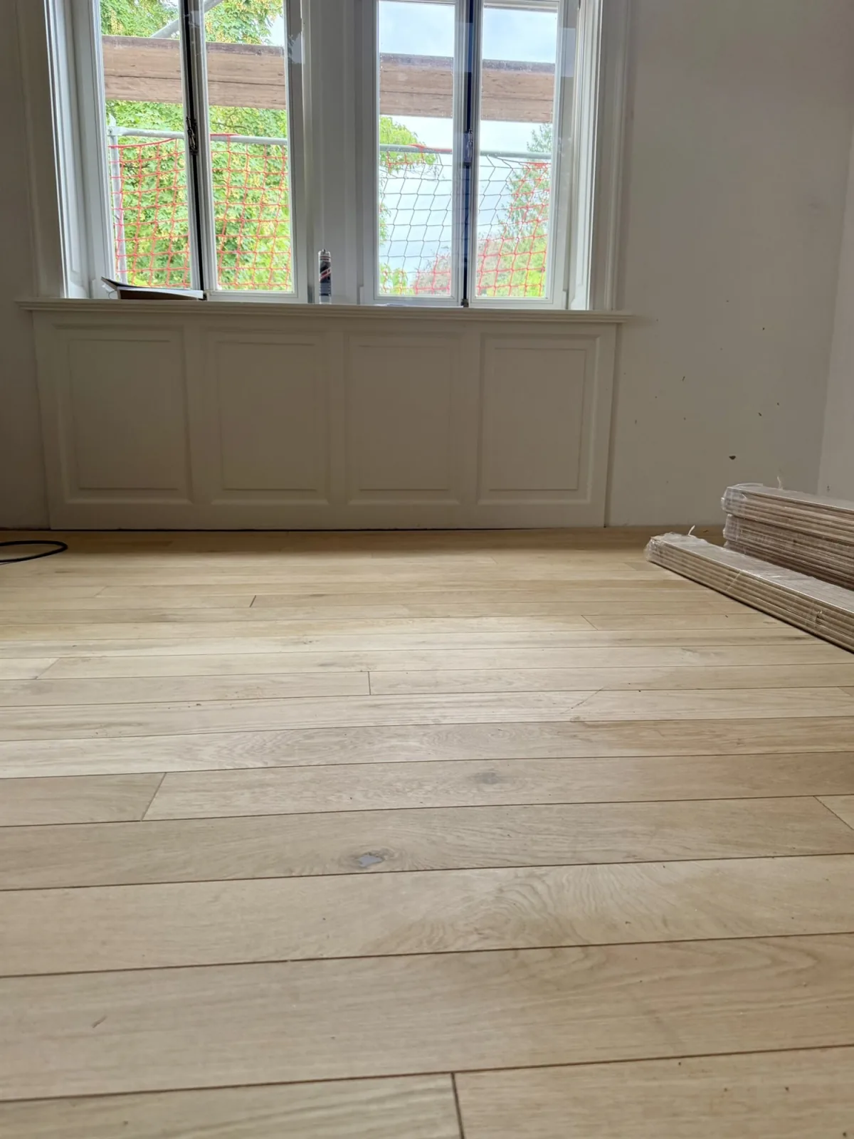 Massivholzdielen aus Eiche in einer denkmalgeschützten Villa in Eltville